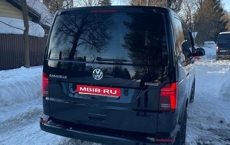 Volkswagen Caravelle T6 рестайлинг, 2021 год, 4 750 000 рублей, 8 фотография