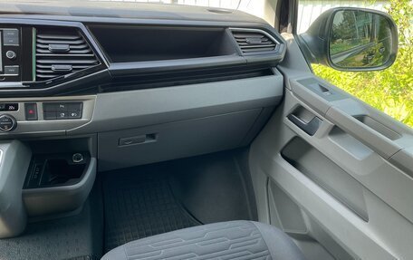 Volkswagen Caravelle T6 рестайлинг, 2021 год, 4 750 000 рублей, 12 фотография