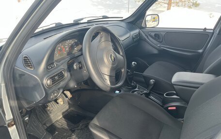 Chevrolet Niva I рестайлинг, 2015 год, 690 000 рублей, 3 фотография