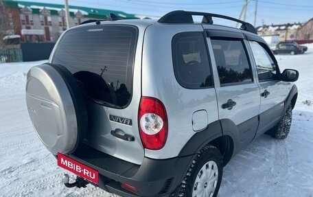 Chevrolet Niva I рестайлинг, 2015 год, 690 000 рублей, 5 фотография