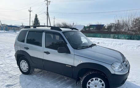 Chevrolet Niva I рестайлинг, 2015 год, 690 000 рублей, 14 фотография