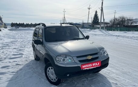 Chevrolet Niva I рестайлинг, 2015 год, 690 000 рублей, 15 фотография