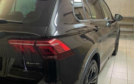 Volkswagen Tiguan II, 2021 год, 4 300 000 рублей, 2 фотография