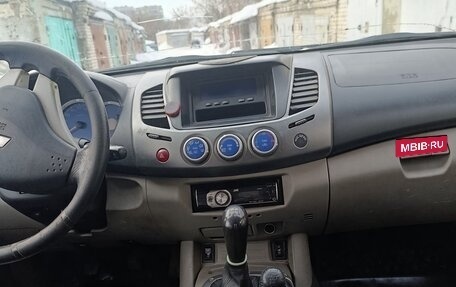 Mitsubishi L200 IV рестайлинг, 2007 год, 870 000 рублей, 6 фотография