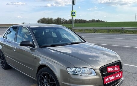 Audi A4, 2004 год, 2 350 000 рублей, 4 фотография