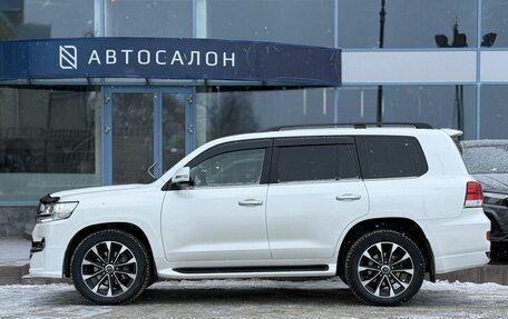 Toyota Land Cruiser 200, 2020 год, 8 690 000 рублей, 2 фотография