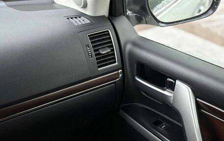 Toyota Land Cruiser 200, 2020 год, 8 690 000 рублей, 33 фотография