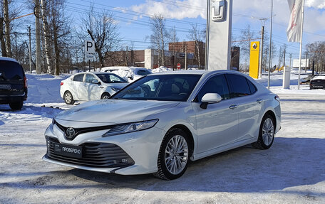 Toyota Camry, 2019 год, 3 100 000 рублей, 5 фотография