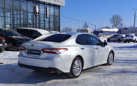 Toyota Camry, 2019 год, 3 100 000 рублей, 9 фотография