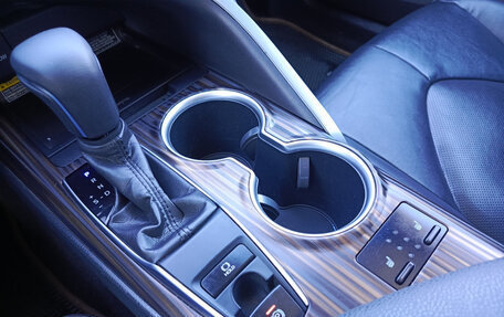 Toyota Camry, 2019 год, 3 100 000 рублей, 23 фотография