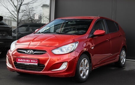 Hyundai Solaris II рестайлинг, 2012 год, 710 000 рублей, 1 фотография