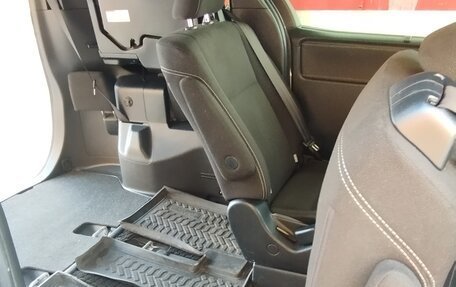 Toyota Esquire I, 2018 год, 2 900 000 рублей, 14 фотография