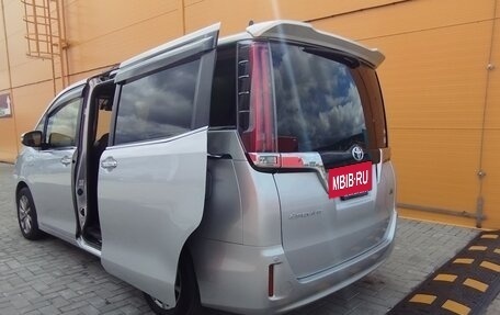 Toyota Esquire I, 2018 год, 2 900 000 рублей, 21 фотография