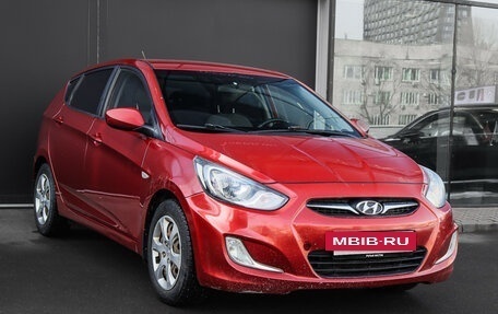 Hyundai Solaris II рестайлинг, 2012 год, 710 000 рублей, 3 фотография
