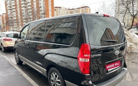 Hyundai H-1 II рестайлинг, 2019 год, 3 270 000 рублей, 5 фотография