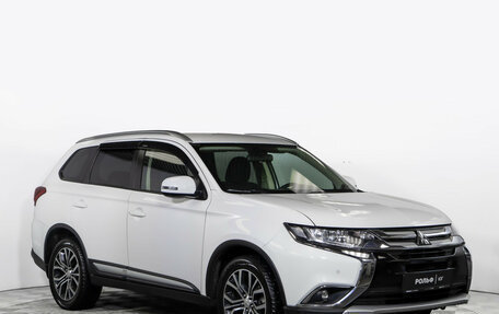 Mitsubishi Outlander III рестайлинг 3, 2018 год, 2 098 000 рублей, 2 фотография