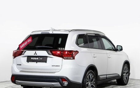 Mitsubishi Outlander III рестайлинг 3, 2018 год, 2 098 000 рублей, 4 фотография