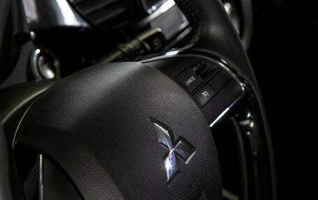 Mitsubishi Outlander III рестайлинг 3, 2018 год, 2 098 000 рублей, 19 фотография