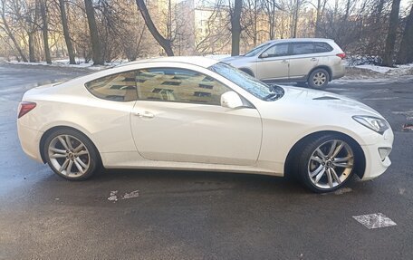 Hyundai Genesis Coupe I рестайлинг, 2013 год, 1 750 000 рублей, 8 фотография