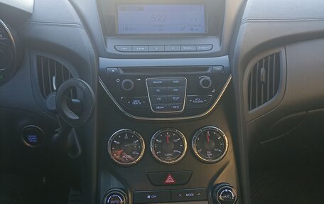 Hyundai Genesis Coupe I рестайлинг, 2013 год, 1 750 000 рублей, 21 фотография