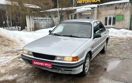 Mitsubishi Galant VIII, 1989 год, 190 000 рублей, 1 фотография