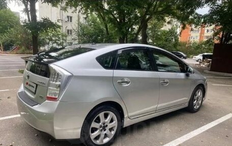 Toyota Prius, 2010 год, 1 050 000 рублей, 5 фотография