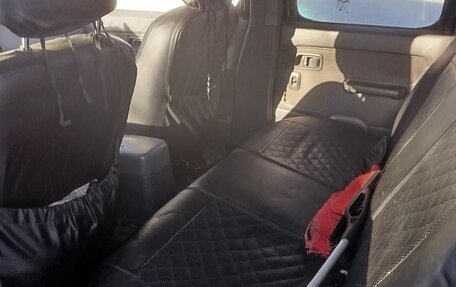 Nissan NP300, 2008 год, 5 фотография