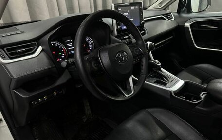 Toyota RAV4, 2022 год, 3 599 000 рублей, 6 фотография