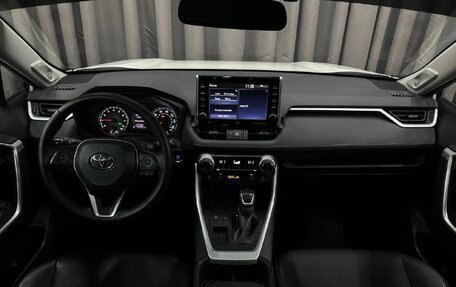 Toyota RAV4, 2022 год, 3 599 000 рублей, 8 фотография