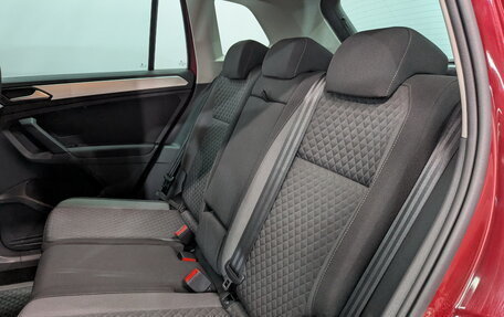 Volkswagen Tiguan II, 2019 год, 2 065 000 рублей, 12 фотография