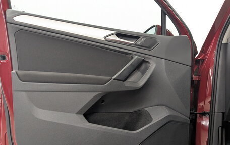 Volkswagen Tiguan II, 2019 год, 2 065 000 рублей, 19 фотография