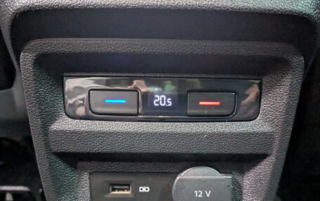 Volkswagen Tiguan II, 2019 год, 2 065 000 рублей, 27 фотография