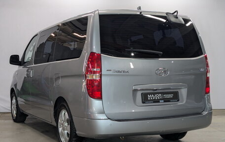 Hyundai Grand Starex Grand Starex I рестайлинг 2, 2019 год, 3 500 000 рублей, 7 фотография