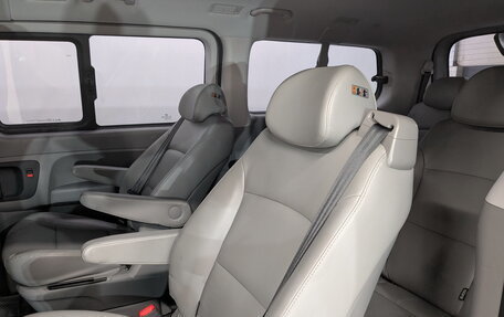 Hyundai Grand Starex Grand Starex I рестайлинг 2, 2019 год, 3 500 000 рублей, 12 фотография