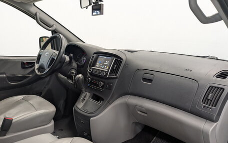 Hyundai Grand Starex Grand Starex I рестайлинг 2, 2019 год, 3 500 000 рублей, 11 фотография