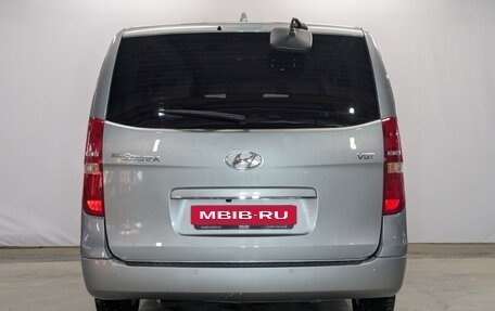 Hyundai Grand Starex Grand Starex I рестайлинг 2, 2019 год, 3 500 000 рублей, 6 фотография