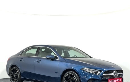 Mercedes-Benz A-Класс, 2019 год, 2 697 000 рублей, 3 фотография