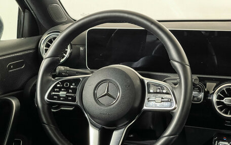 Mercedes-Benz A-Класс, 2019 год, 2 697 000 рублей, 14 фотография