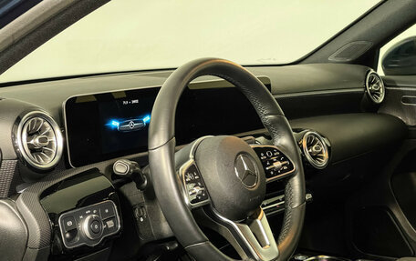 Mercedes-Benz A-Класс, 2019 год, 2 697 000 рублей, 13 фотография