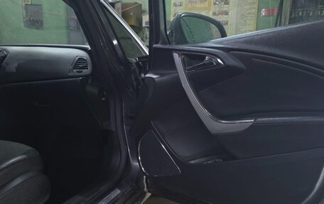 Opel Astra J, 2011 год, 500 000 рублей, 14 фотография