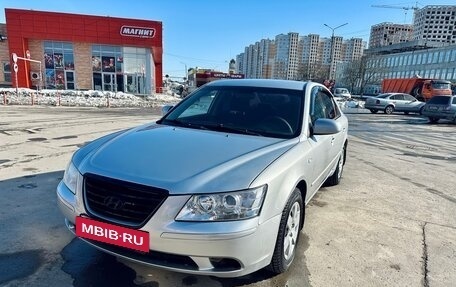 Hyundai Sonata VI, 2010 год, 587 000 рублей, 4 фотография