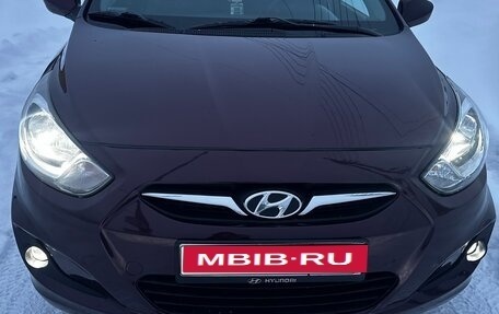 Hyundai Solaris II рестайлинг, 2012 год, 800 000 рублей, 1 фотография
