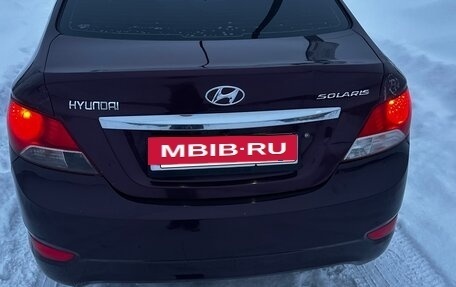 Hyundai Solaris II рестайлинг, 2012 год, 800 000 рублей, 3 фотография