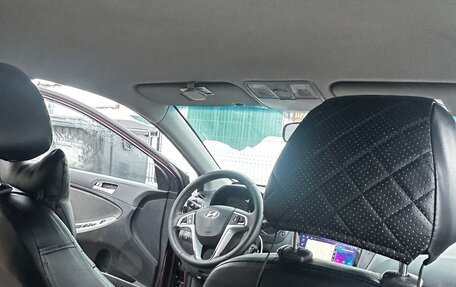 Hyundai Solaris II рестайлинг, 2012 год, 800 000 рублей, 14 фотография