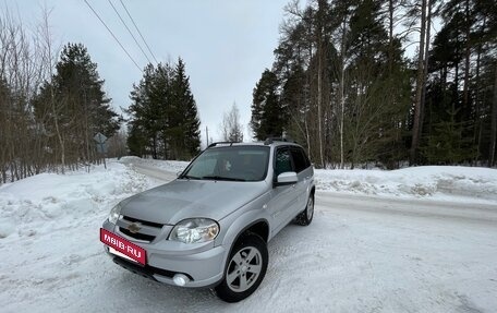Chevrolet Niva I рестайлинг, 2013 год, 600 000 рублей, 2 фотография