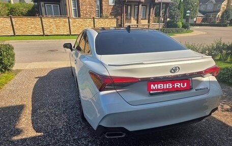 Toyota Avalon, 2022 год, 3 900 000 рублей, 2 фотография