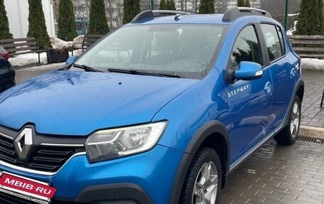 Renault Sandero II рестайлинг, 2019 год, 900 000 рублей, 12 фотография