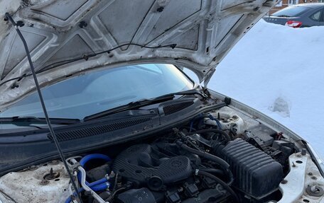 Dodge Stratus II, 2002 год, 135 000 рублей, 7 фотография