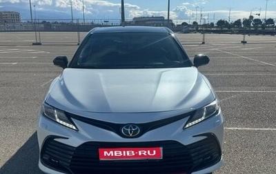 Toyota Camry, 2021 год, 3 200 000 рублей, 1 фотография