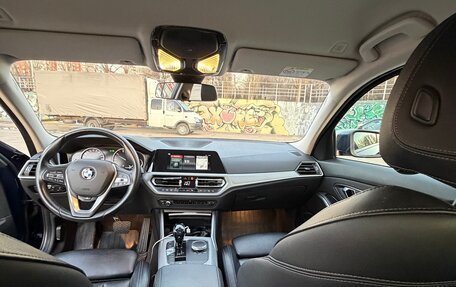 BMW 3 серия, 2019 год, 3 150 000 рублей, 13 фотография